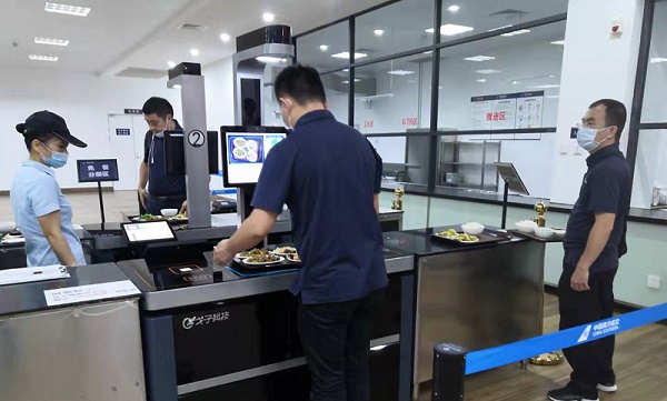 人臉識(shí)別設(shè)備正在智慧食堂行業(yè)快速普及！