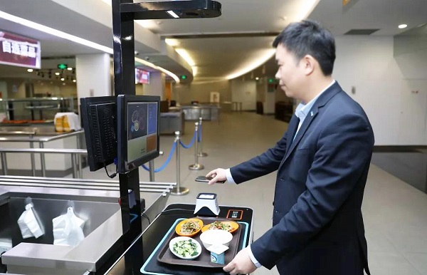 智慧食堂人臉識別結(jié)算系統(tǒng)特點(diǎn)優(yōu)勢！