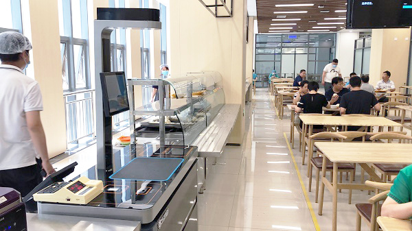 食堂刷卡消費(fèi)out了 ，智慧食堂刷臉結(jié)算臺降本提效